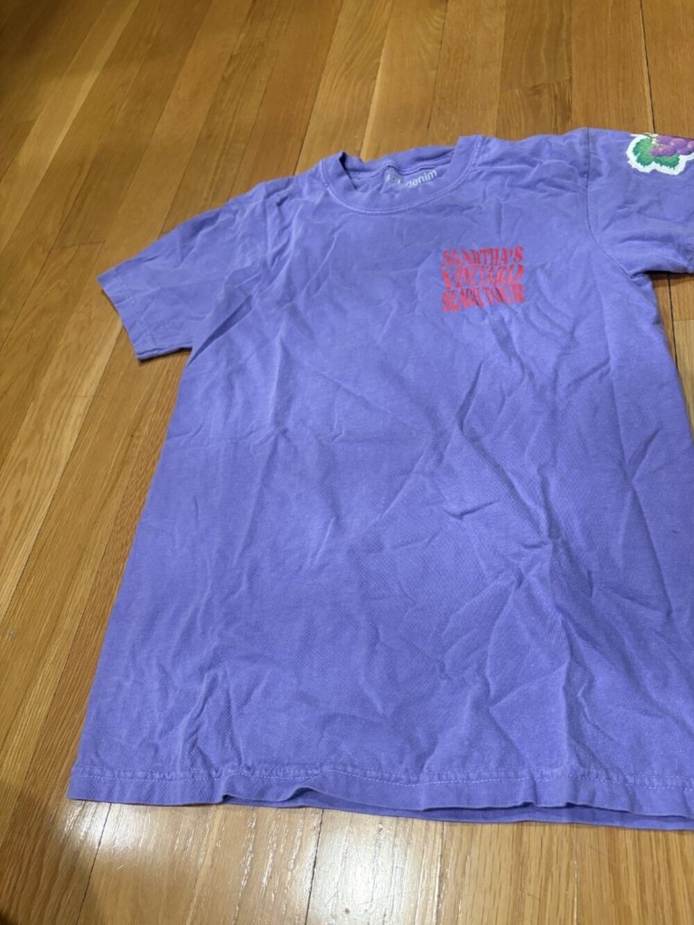 Unknown Size Small (S) Graphic T-Shirt with Text and Floral Design